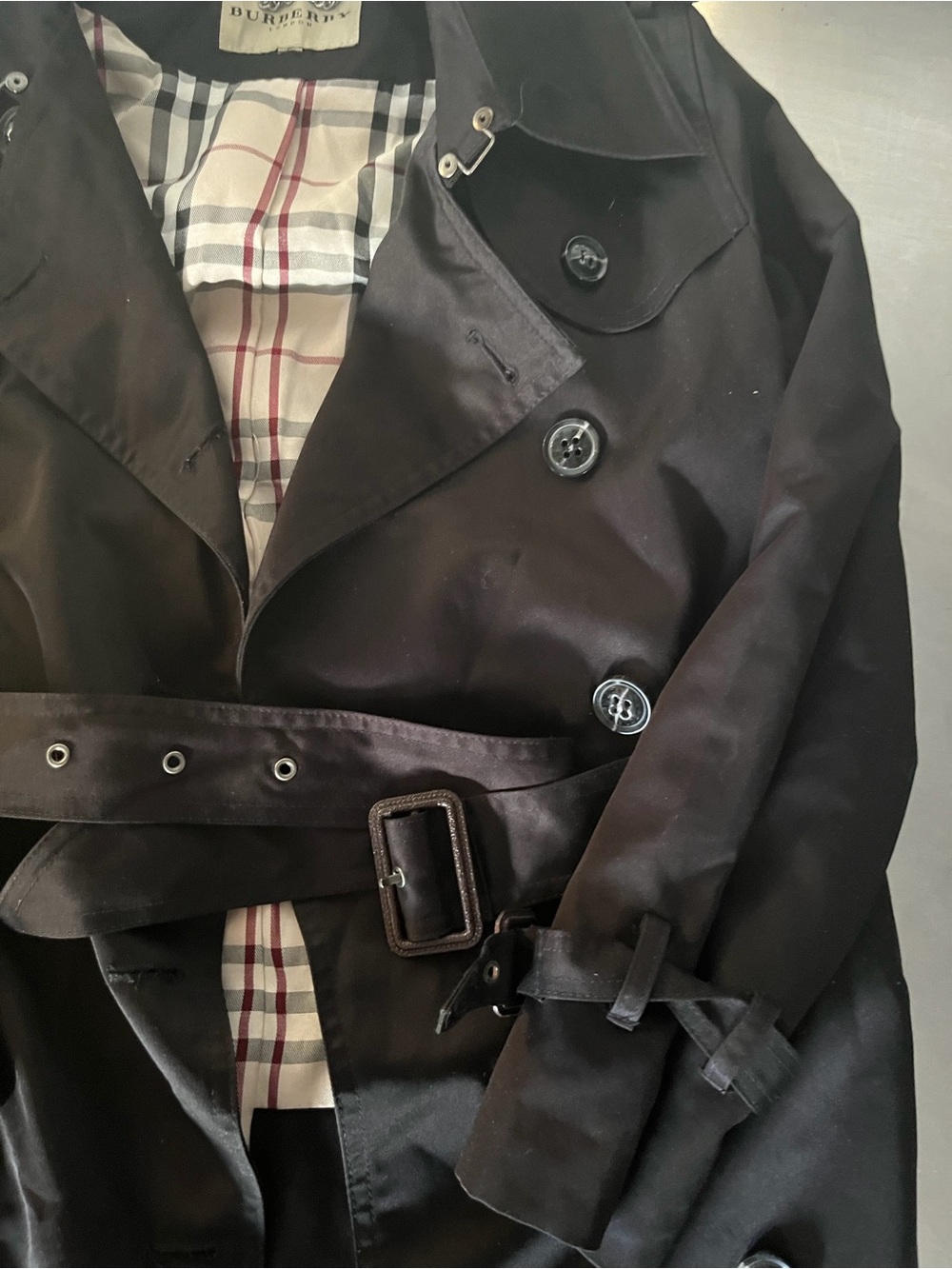 Burberry Black Double-Breasted Trench Coat with Signature Check Lining - Picture 2 of 5